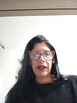 Snapshot of SamanthaRosse01_ chatting on April 4, 7:55 pm SamanthaRosse01 online show from April 4, 7:55 pm