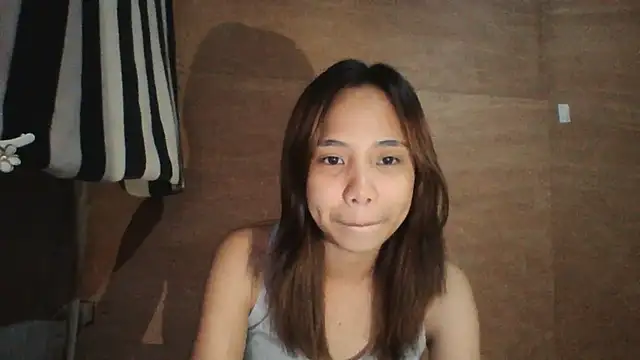 Snapshot of BubblyVibe chatting on April 12, 2:44 pm BubblyVibe online show from April 12, 2:44 pm