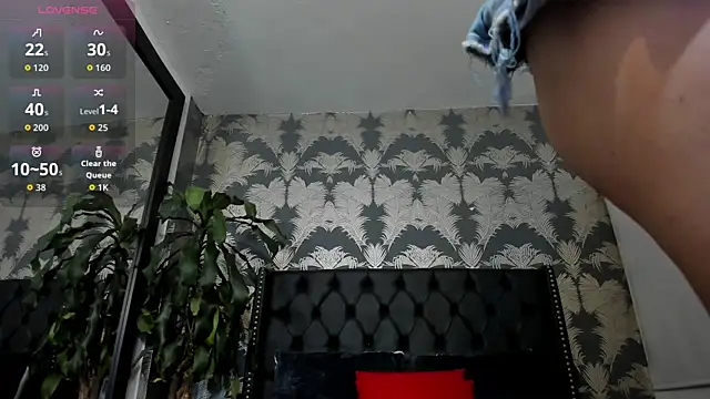 Snapshot of Pamela_di_angelo chatting on April 21, 10:23 pm Pamela di angelo online show from April 21, 10:23 pm