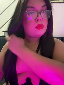 NicoleBBigAss online show from May 10, 2:50 am