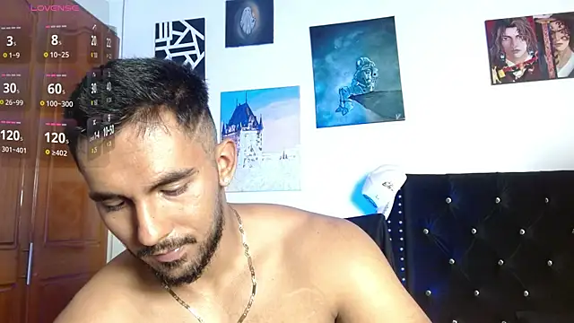 Snapshot of romanpearce_ chatting on July 2, 8:26 pm romanpearce online show from July 2, 8:26 pm