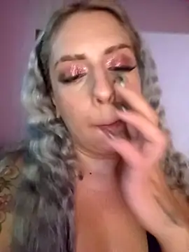 Yiyi 666 online show from March 31, 5:35 pm