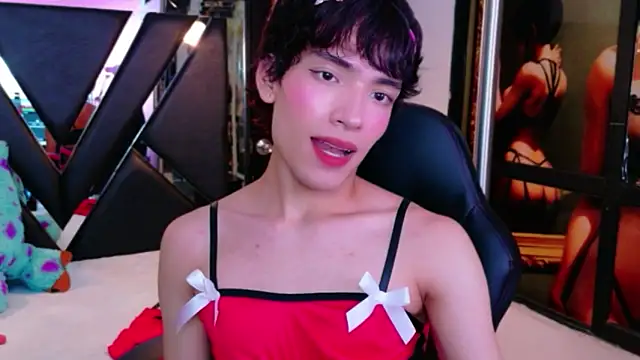 IsaacNovaa online show from May 3, 9:04 am