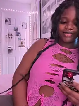 Snapshot of Nyla_xox chatting on May 25, 8:26 pm Nyla xox online show from May 25, 8:26 pm