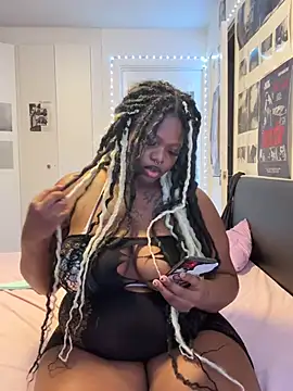 Snapshot of Nyla_xox chatting on June 5, 8:47 pm Nyla xox online show from June 5, 8:47 pm