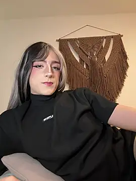 Diamondpierce online show from June 25, 8:35 pm