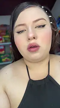Snapshot of kitty__pinnk chatting on April 15, 7:58 pm kitty pinnk online show from April 15, 7:58 pm