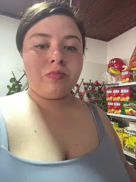 Snapshot of kitty__pinnk chatting on April 24, 7:49 pm kitty pinnk online show from April 24, 7:49 pm