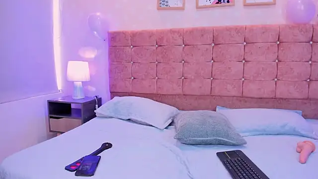lilith sabrina 20 online show from May 11, 1:39 pm