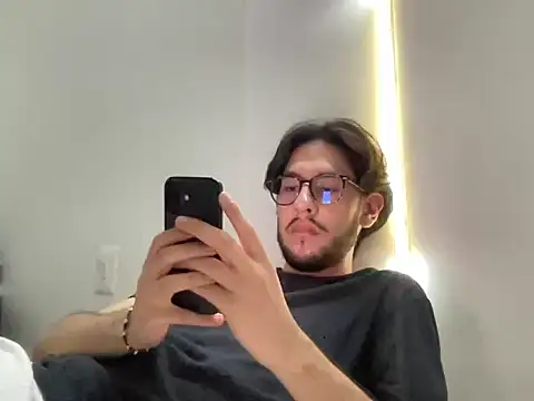 Snapshot of HornyPizzaBoyX chatting on March 26, 10:48 pm HornyPizzaBoyX online show from March 26, 10:48 pm