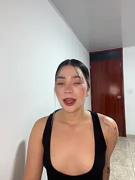 Snapshot of Catalina_bel chatting on April 27, 3:04 am Catalina bel online show from April 27, 3:04 am