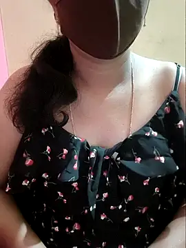 Snapshot of Latha_lovely chatting on April 21, 1:42 am Latha lovely online show from April 21, 1:42 am