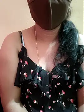 Snapshot of Latha_lovely chatting on April 21, 2:51 am Latha lovely online show from April 21, 2:51 am