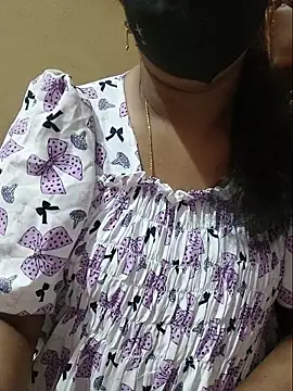 Snapshot of Latha_lovely chatting on May 19, 3:51 pm Latha lovely online show from May 19, 3:51 pm