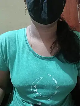 Snapshot of Latha_lovely chatting on May 20, 2:23 pm Latha lovely online show from May 20, 2:23 pm
