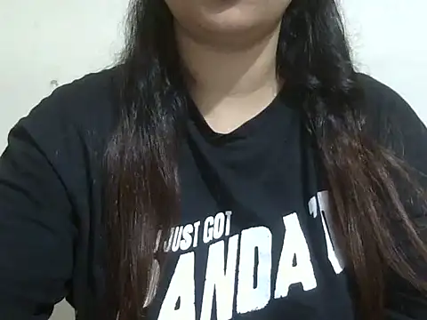Snapshot of shivi_jaan chatting on June 5, 4:02 pm shivi jaan online show from June 5, 4:02 pm