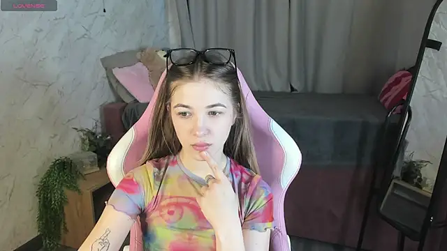 Snapshot of Miss_Shanel chatting on April 30, 1:01 am Miss Shanel online show from April 30, 1:01 am