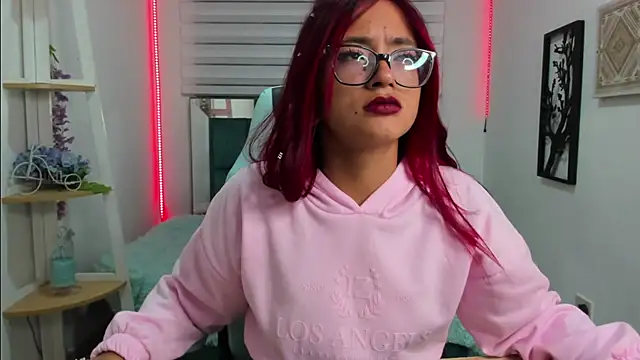 Sara Red X online show from June 6, 3:22 am
