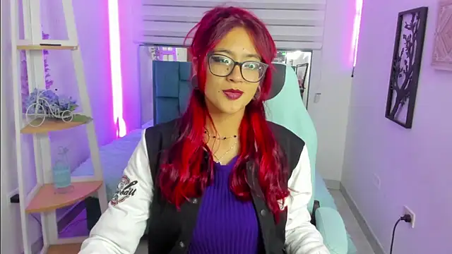 Sara Red X online show from June 10, 3:18 am