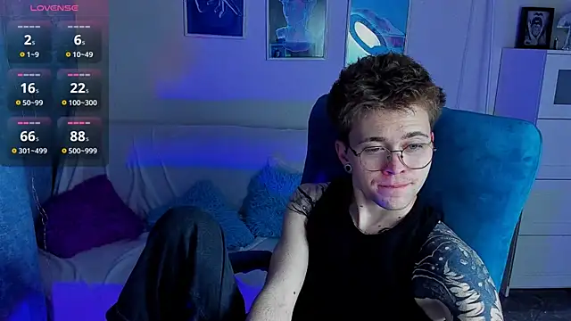 Thomas Norton online show from July 8, 8:24 pm