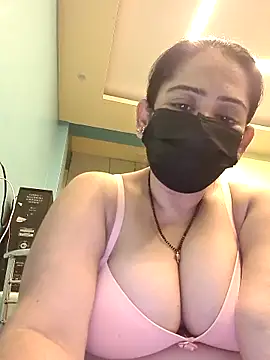 Snapshot of sonalidey5564 chatting on April 1, 10:27 am sonalidey5564 online show from April 1, 10:27 am