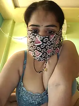 Snapshot of sonalidey5564 chatting on April 14, 9:15 am sonalidey5564 online show from April 14, 9:15 am
