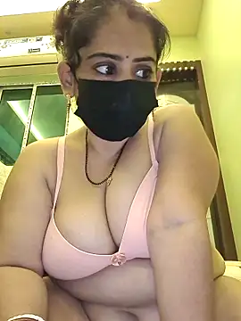 Snapshot of sonalidey5564 chatting on April 24, 1:57 pm sonalidey5564 online show from April 24, 1:57 pm