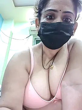 Snapshot of sonalidey5564 chatting on April 26, 2:37 pm sonalidey5564 online show from April 26, 2:37 pm