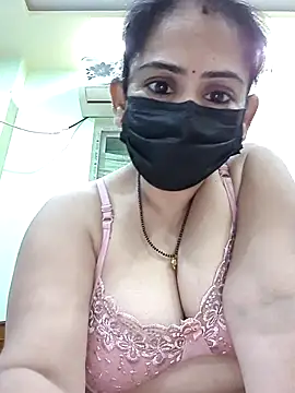Snapshot of sonalidey5564 chatting on April 29, 3:38 pm sonalidey5564 online show from April 29, 3:38 pm
