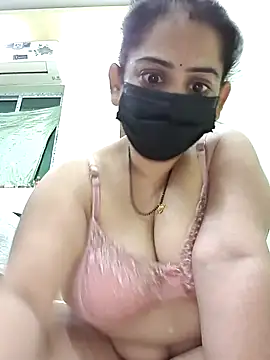 Snapshot of sonalidey5564 chatting on April 30, 2:01 pm sonalidey5564 online show from April 30, 2:01 pm