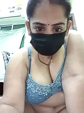 Snapshot of sonalidey5564 chatting on May 3, 8:26 pm sonalidey5564 online show from May 3, 8:26 pm