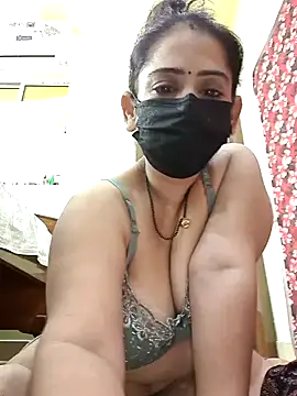 Snapshot of sonalidey5564 chatting on May 8, 2:39 am sonalidey5564 online show from May 8, 2:39 am