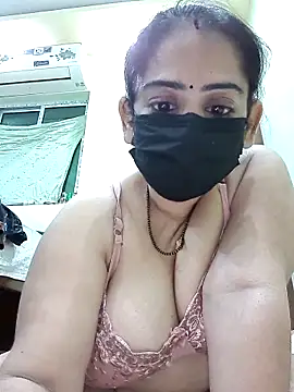 Snapshot of sonalidey5564 chatting on May 8, 2:55 pm sonalidey5564 online show from May 8, 2:55 pm