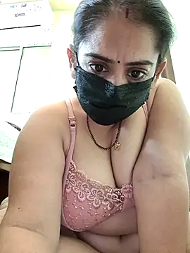 Snapshot of sonalidey5564 chatting on May 9, 8:41 am sonalidey5564 online show from May 9, 8:41 am