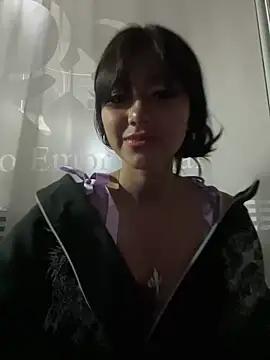 WandaRosse online show from March 29, 1:49 am