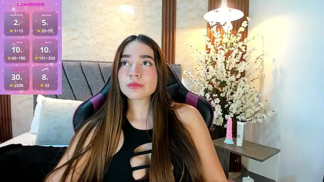 Snapshot of Anissa_m_ chatting on April 10, 6:45 pm Anissa m online show from April 10, 6:45 pm