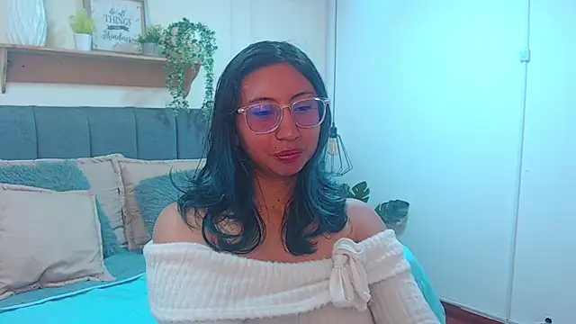 Violet 2003 online show from March 27, 1:55 pm