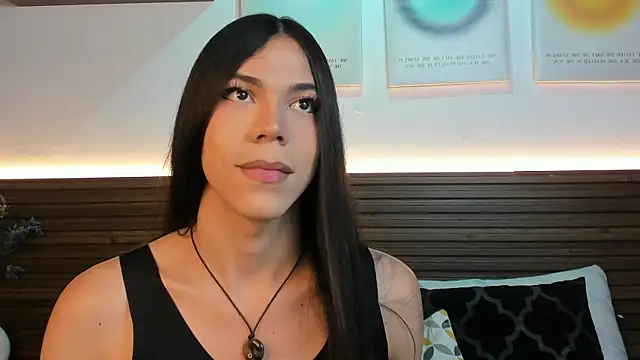 Snapshot of Sara_cutie_ chatting on April 17, 7:17 pm Sara cutie online show from April 17, 7:17 pm