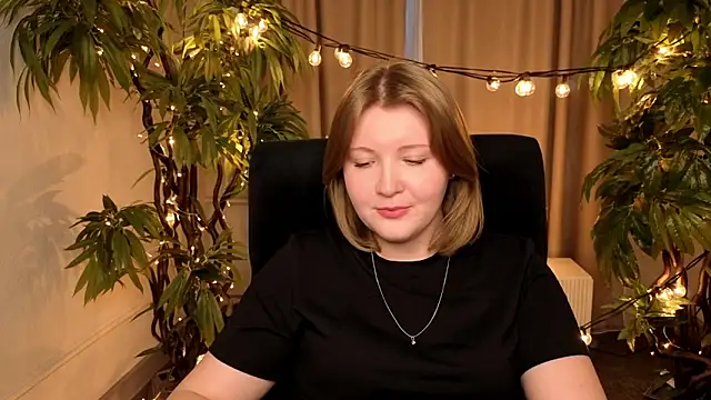 Snapshot of PettyRogers chatting on April 3, 3:10 pm PettyRogers online show from April 3, 3:10 pm