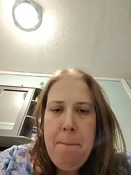 Snapshot of 023thickandjuicy07 chatting on May 13, 2:42 am 023thickandjuicy07 online show from May 13, 2:42 am