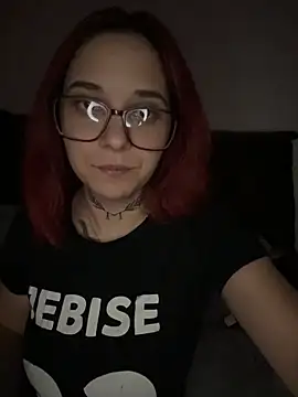 Snapshot of jebise23 chatting on June 15, 9:06 pm jebise23 online show from June 15, 9:06 pm