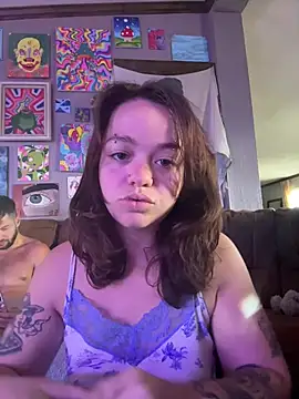 Snapshot of staceybarnesNjamesbrookxx chatting on April 9, 5:29 pm staceybarnesNjamesbrookxx online show from April 9, 5:29 pm