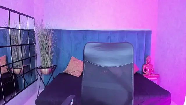 Antoniajblair online show from April 22, 11:12 am