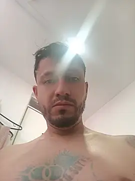 Snapshot of Bruce_Wayne188 chatting on July 2, 4:46 pm Bruce Wayne188 online show from July 2, 4:46 pm