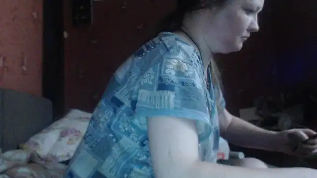 Snapshot of CharleyReid chatting on June 20, 7:44 am CharleyReid online show from June 20, 7:44 am