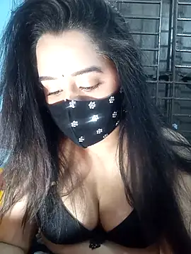 Choco Maw online show from April 9, 11:10 pm