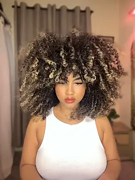 Snapshot of Kendra_curly chatting on July 14, 8:36 pm Kendra curly online show from July 14, 8:36 pm