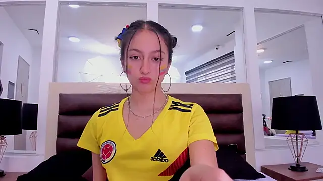 CharloteeTaylor online show from June 17, 7:37 pm