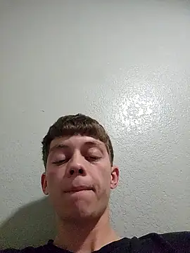 Snapshot of 503splurge chatting on April 1, 6:47 am 503splurge online show from April 1, 6:47 am