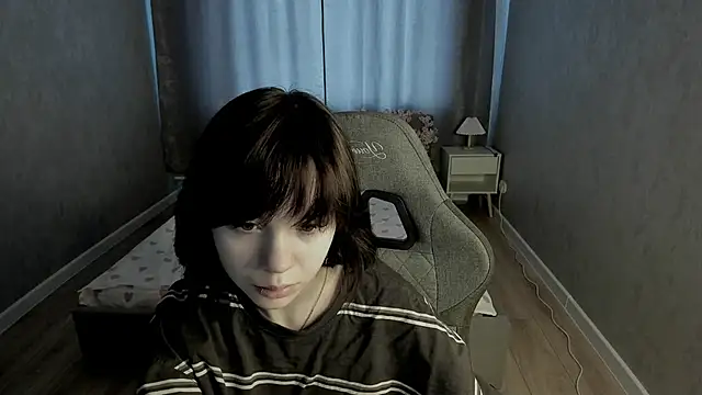 Loly Cuttie online show from May 23, 1:11 am